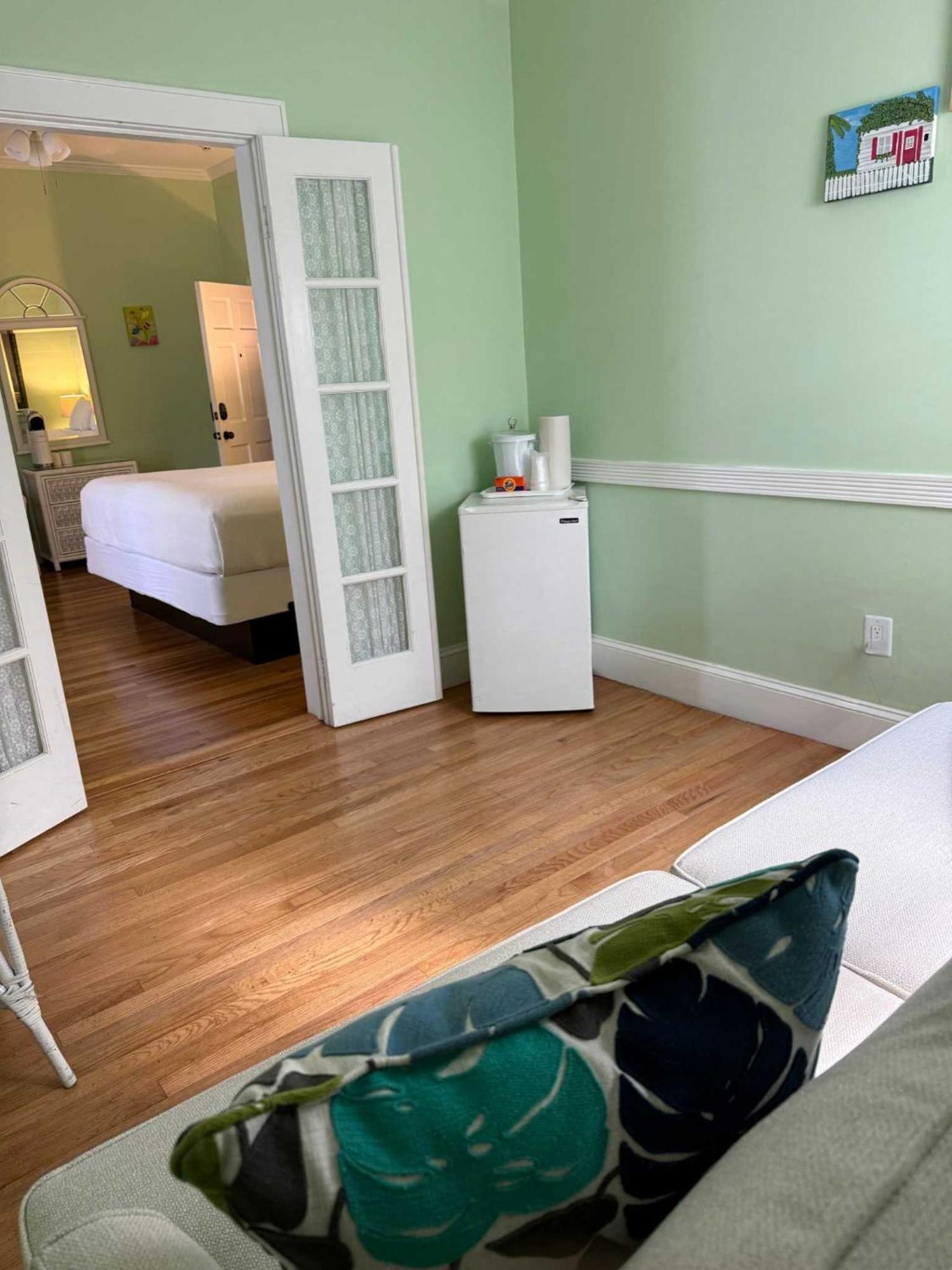 Deluxe King With Balcony - At James House With Parking! Key West Exterior foto